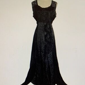 Papillon Blanc Black Lace Maxi Dress